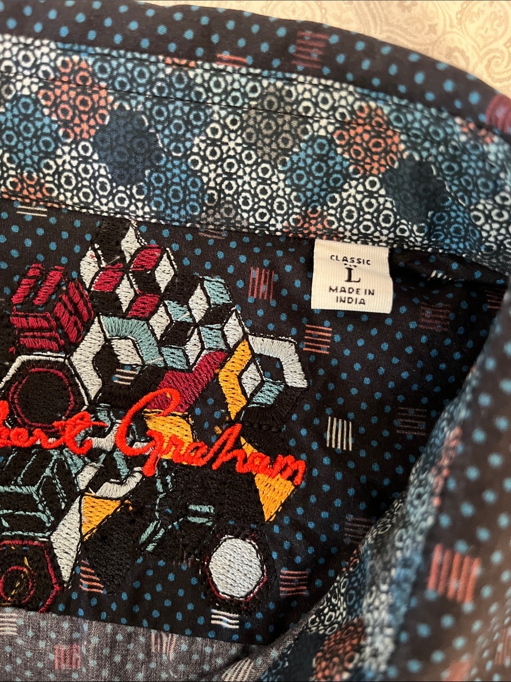 NWOT Robert Graham Navy Button-Down with Multicolor Geometric Embroidery Size L - Picture 4 of 11